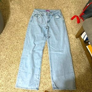 Edikted Size 24” waist (0)